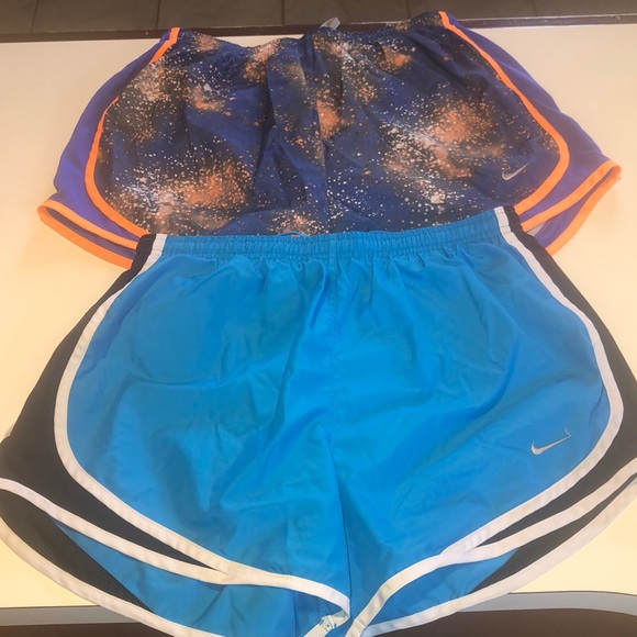 Nike women’s Dri-fit running shorts bundle Med - Picture 2 of 5